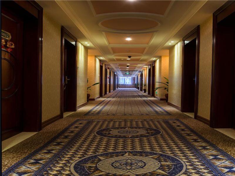 Vienna Hotel In Pinghu Square Shenzhen Exterior foto